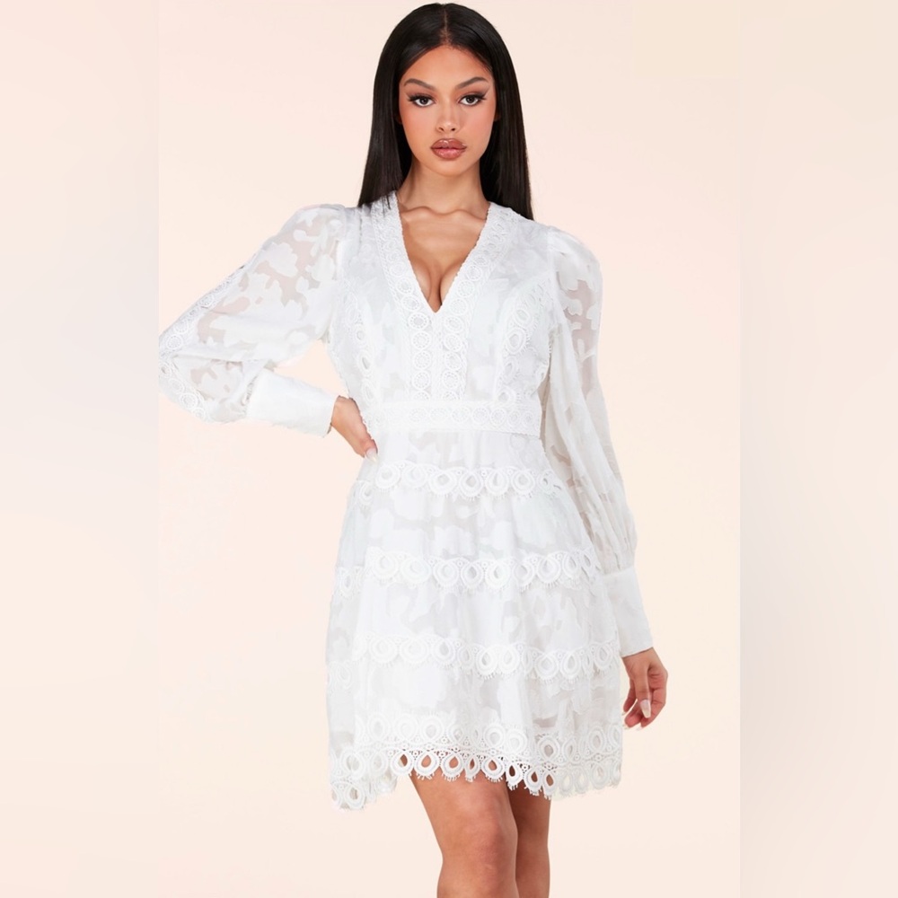 L Atiste by Amy White Long Sleeve Dress
